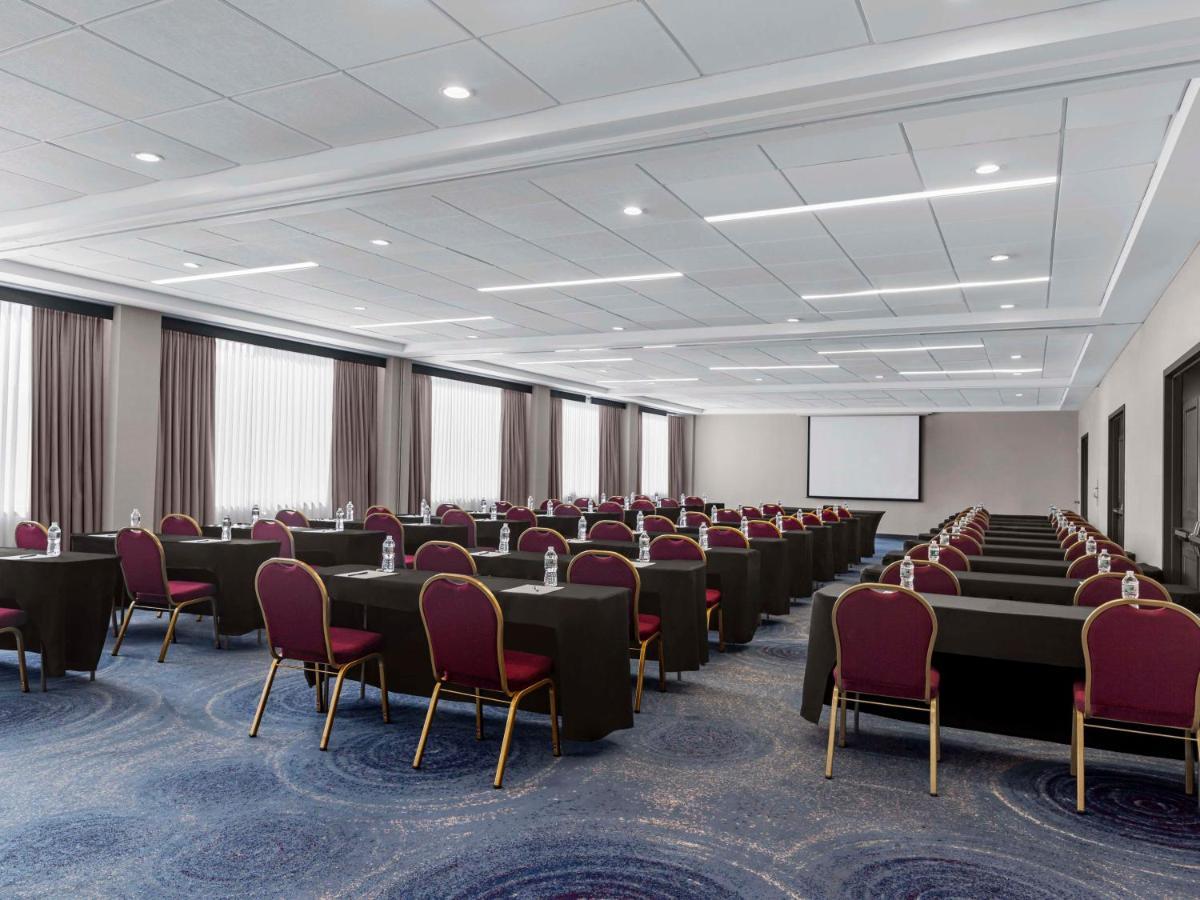 Doubletree By Hilton Fort Lee/George Washington Bridge Exterior foto