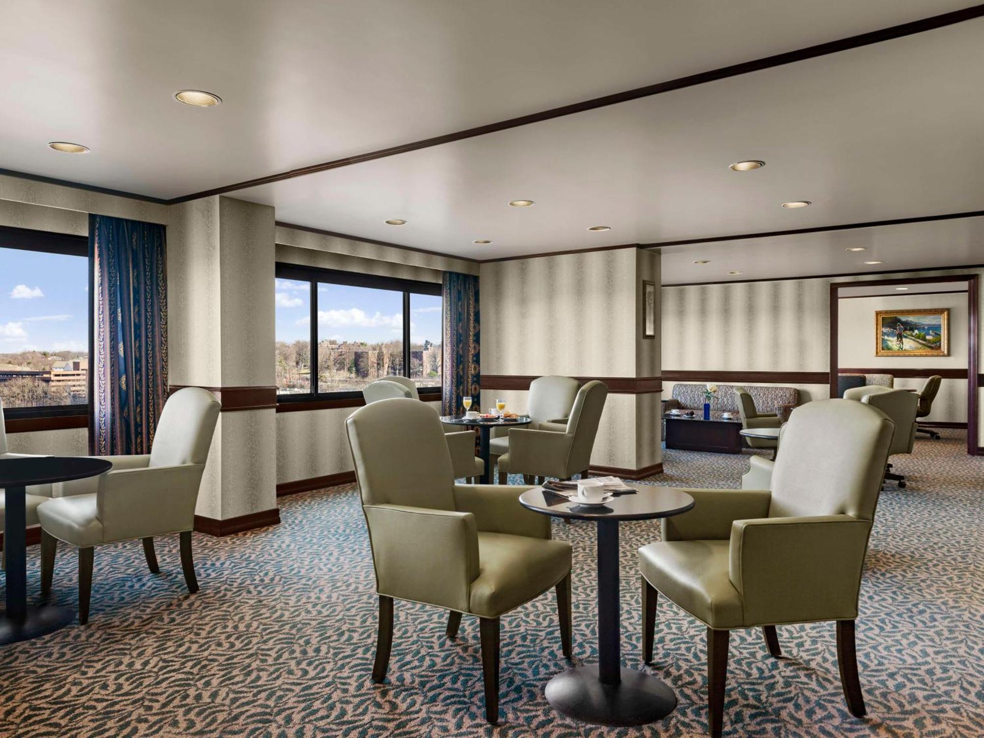 Doubletree By Hilton Fort Lee/George Washington Bridge Exterior foto