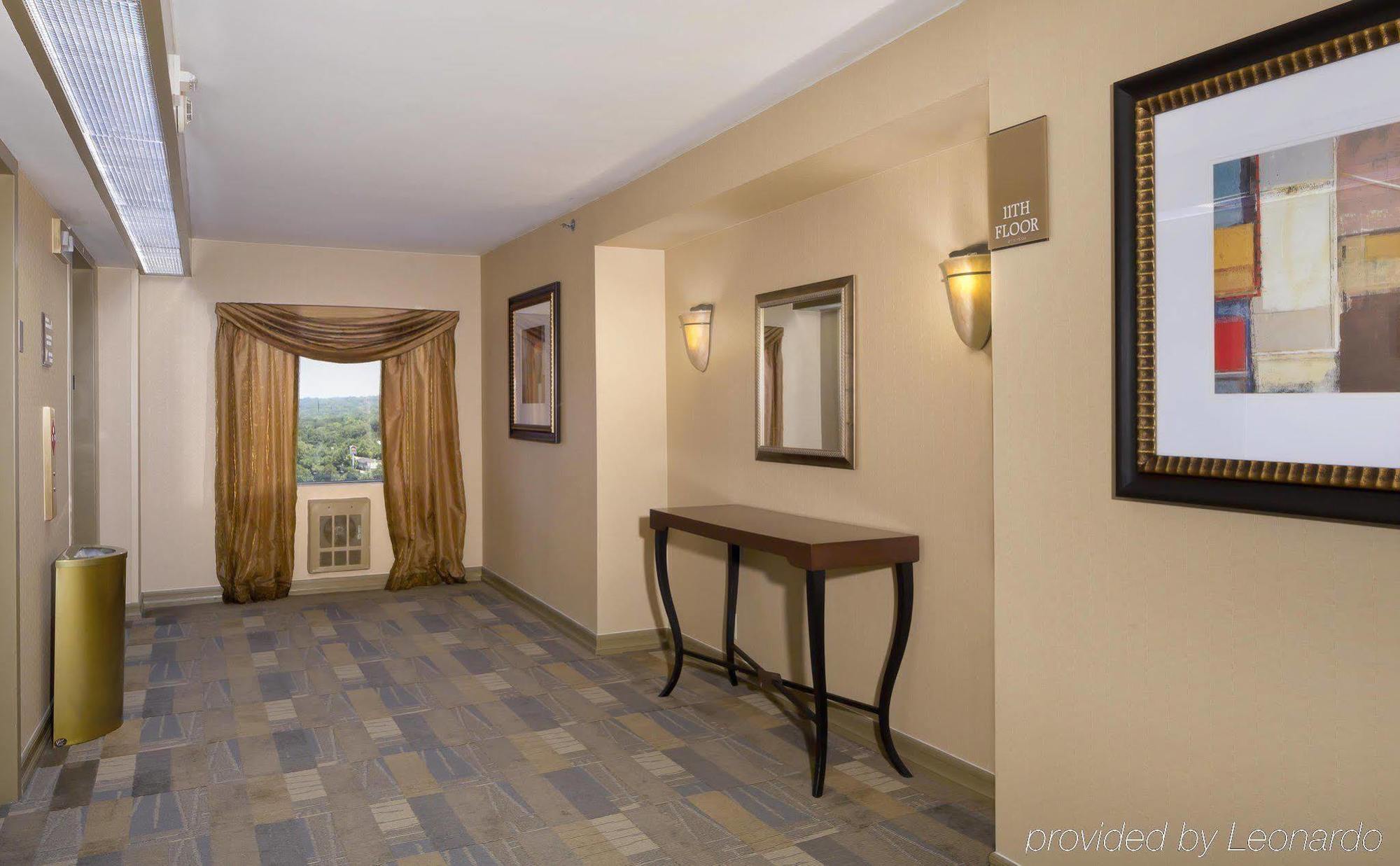Doubletree By Hilton Fort Lee/George Washington Bridge Exterior foto